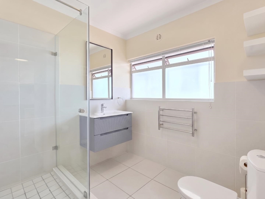 To Let 1 Bedroom Property for Rent in Sea Point Western Cape